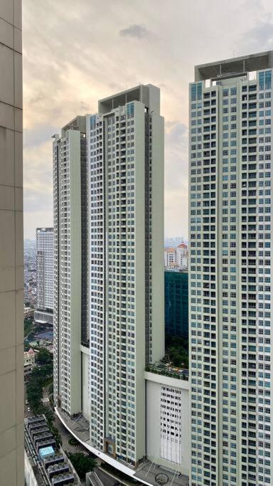 2 Bed Room Apartment In West จาการ์ตา ภายนอก รูปภาพ